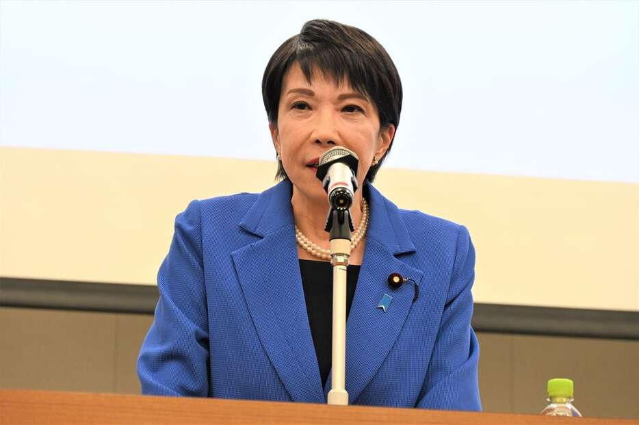 講演する自民党の高市早苗前経済安全保障担当相＝16日午後、国会内（奥原慎平撮影）