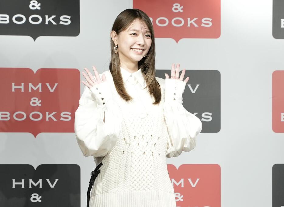 「川津明日香 2025カレンダー」の発売記念イベントに登場した川津明日香さん