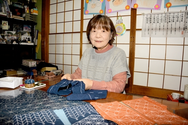 「南郷刺し子」を守り続けると語る馬場さん