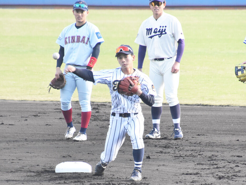 大学日本代表候補強化合宿で華麗な守備を披露した東海大の大塚瑠晏　photo by Kikuchi Takahiro