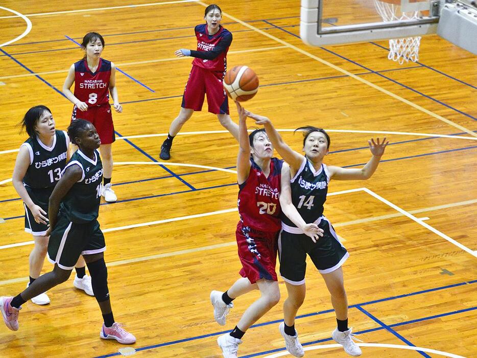 女子決勝戦の様子