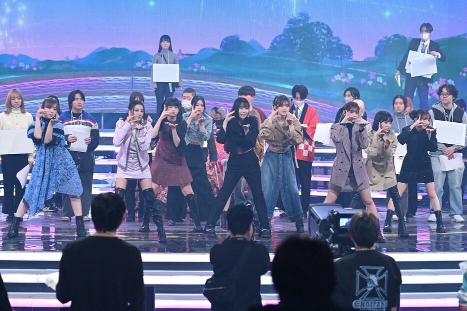 『第75回NHK紅白歌合戦』のリハーサルに参加したME:I（写真：NHK提供）