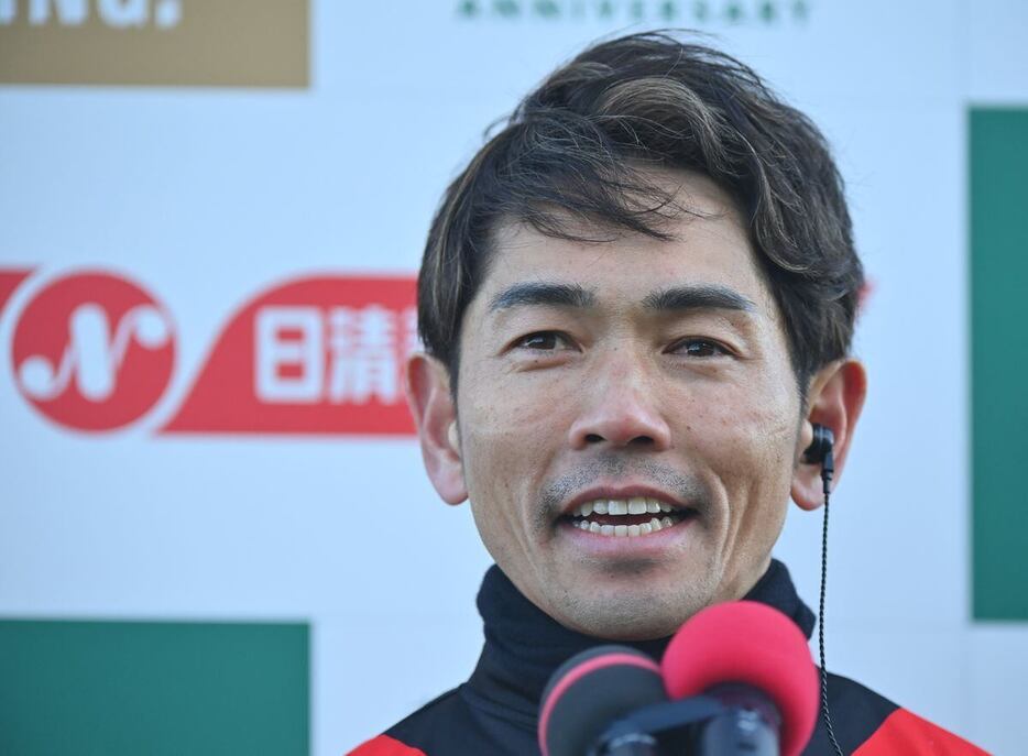 有馬記念をレガレイラで制した戸崎圭太騎手＝22日、中山競馬場（撮影・奈良武）