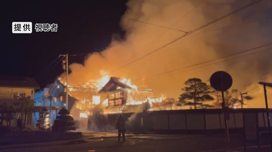 燃える酒蔵（視聴者提供）