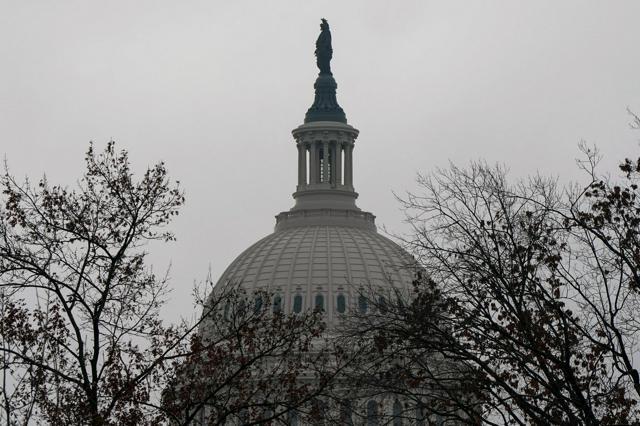 ワシントンにある米連邦議会の建物。2024年12月16日撮影=ロイター