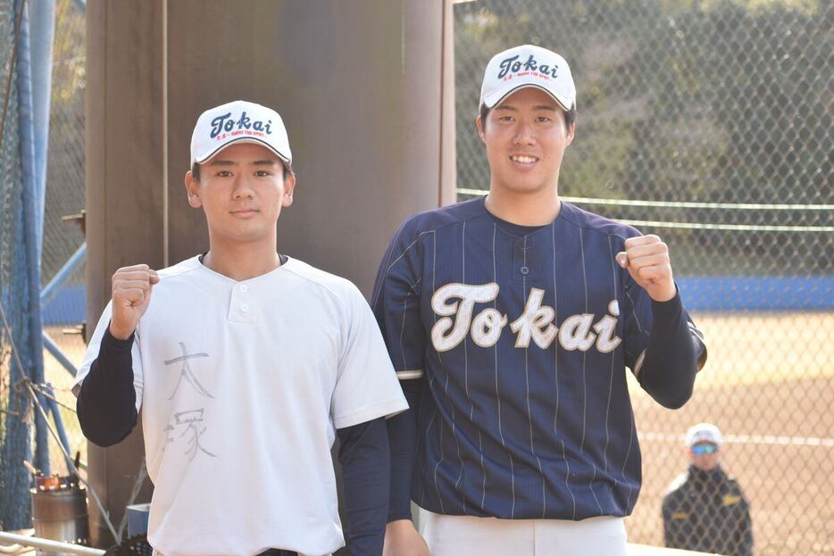 東海大の大塚（左）と知崎