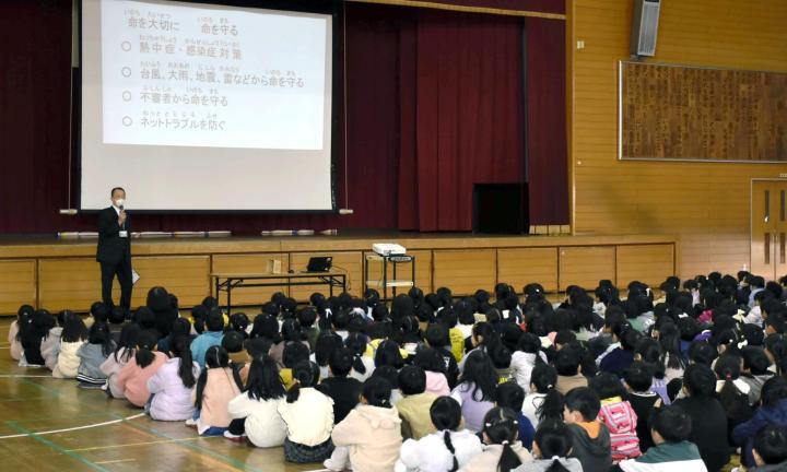 冬休みへ！　県内の公立小中学校で2学期終業式（愛媛）