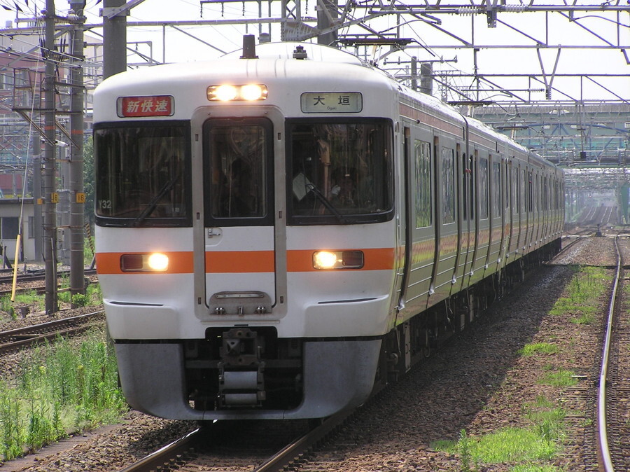 東海道線の車両（画像：写真AC）。