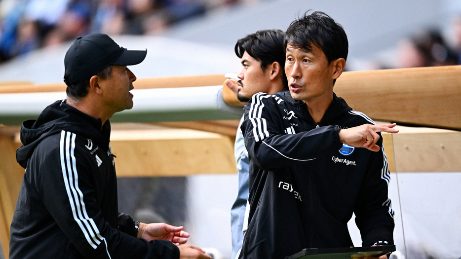 福岡の新監督に就任した金明輝氏(C)J.LEAGUE