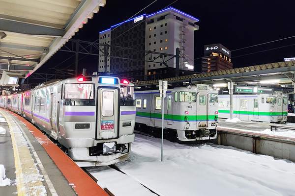 函館駅。本州からどう到達するかがカギになる（画像：写真AC）。