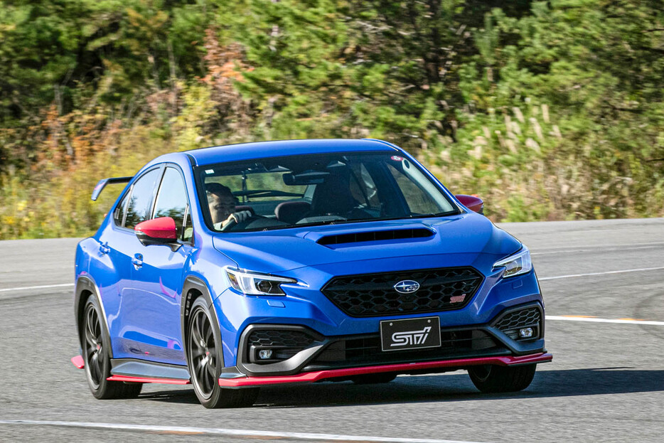 スバル WRX S4 STI Sport R EX STI Performance：サーキットではなく、普段乗りやワインディングでこそ、その性能を発揮して変化を感じ取ることができる