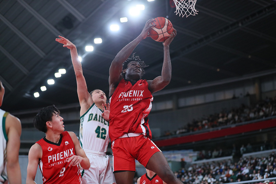 鳥取城北の男子準優勝に貢献したハロルド・アズカ【（C）SoftBank ウインターカップ2024】