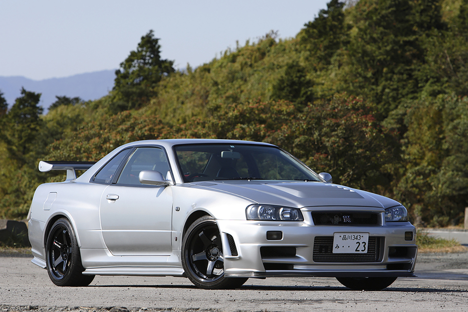 NISMO創立20周年を記念して2004年に発売された「NISMO R34GT-R Z-tune」は、NISMO270RとNISMO400Rに続く第3弾のコンプリートカーとして登場した。