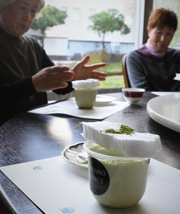 溶ける綿菓子から「目が離せない」と人気のホットラテ