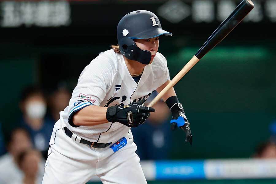 西武・山村崇嘉【写真：小池義弘】