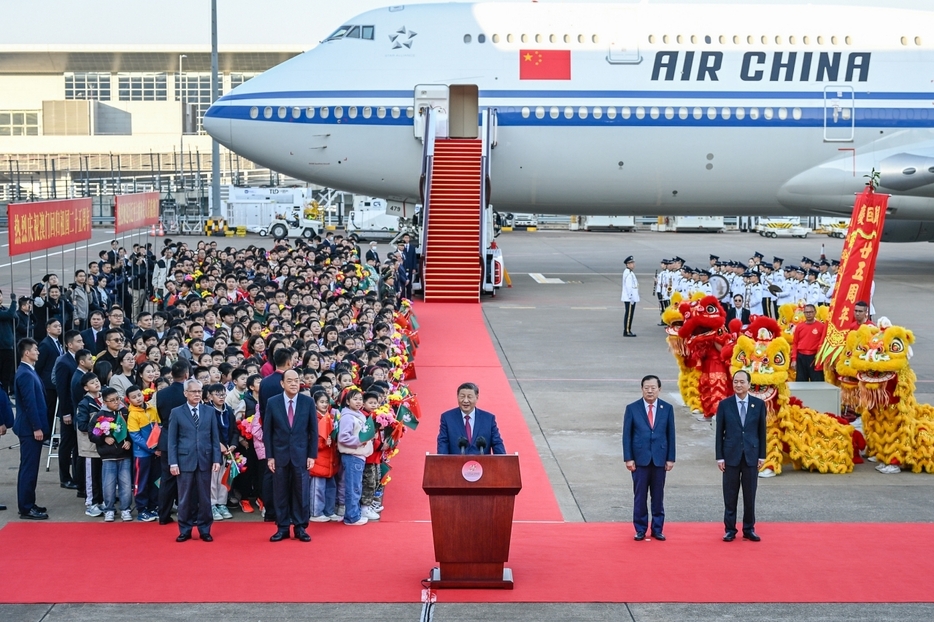 マカオ国際空港でスピーチに臨む習近平国家主席＝2024年12月18日（写真：GCS）