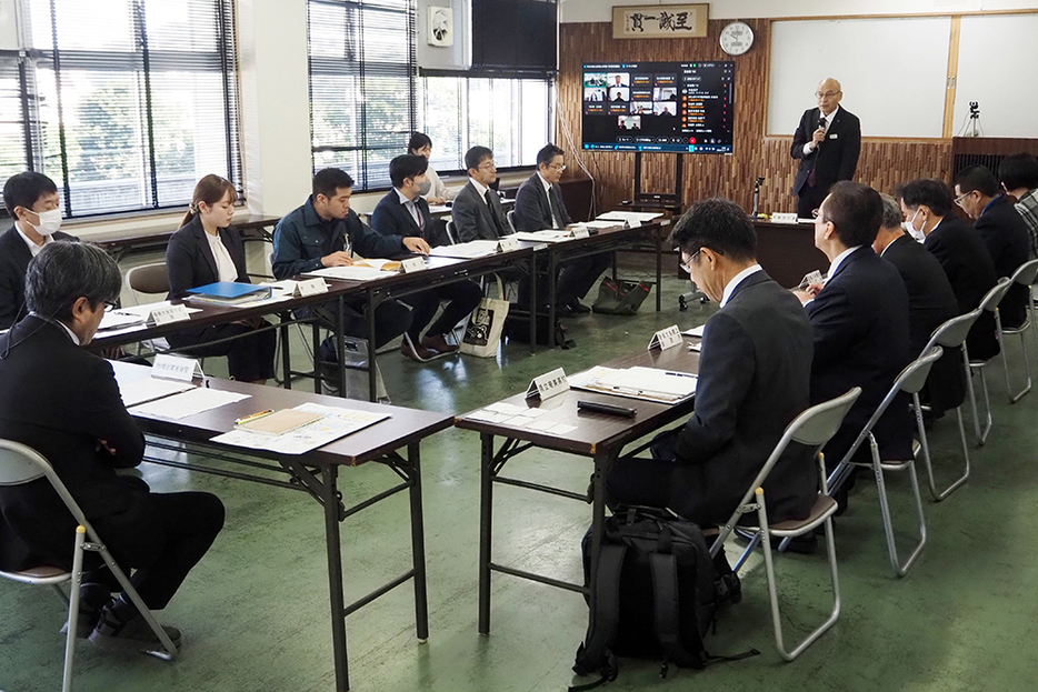 島の雇用環境の課題や改善策について意見を交わした大島地域人材確保・育成推進協議会