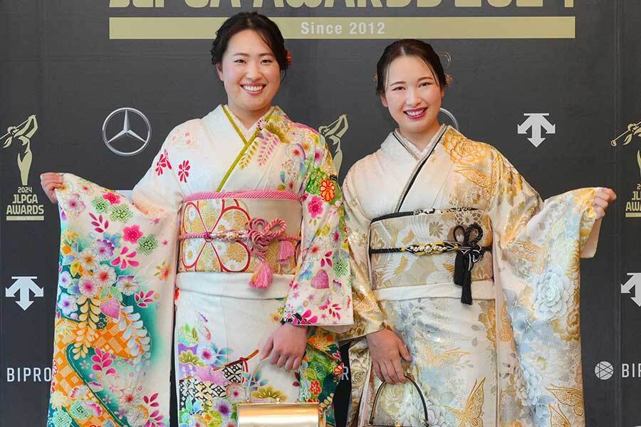 JLPGA年間表彰式、着物姿で並んだ竹田麗央（左）と小祝さくら【写真：Getty Images】