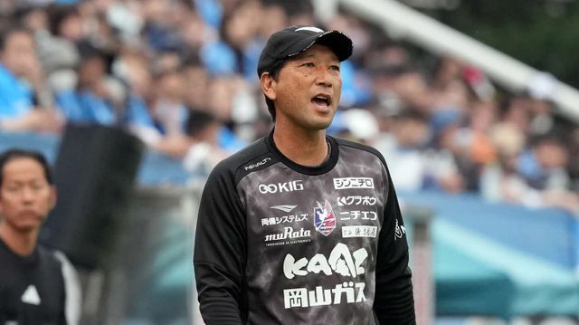 ファジアーノ岡山の木山隆之監督(写真：日刊スポーツ/アフロ)