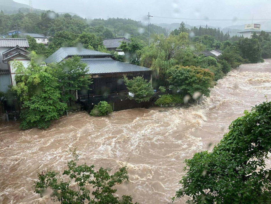 「令和2年7月豪雨」の際の佐賀県・嬉野川の様子