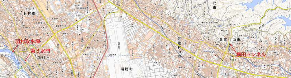 第3水門からは、東京水道と記載がある水路線が一直線に延びる（地理院地図より）