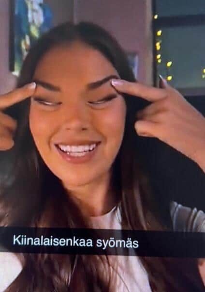 SNS위에서 확산된 사진.사라·자후체씨의 행동이 문제시된