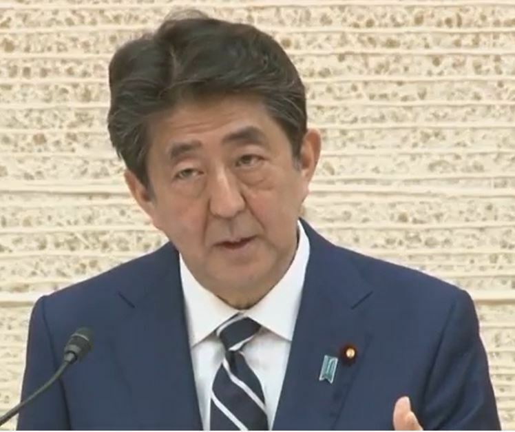 [画像]会見する安倍首相