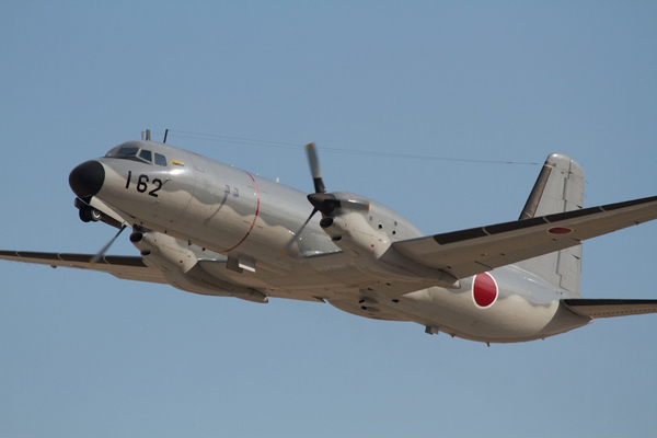 [写真]YS-11EBと同等の機体を持つ、電子戦訓練機のYS-11EA（2011年3月10日、小山英之氏撮影）