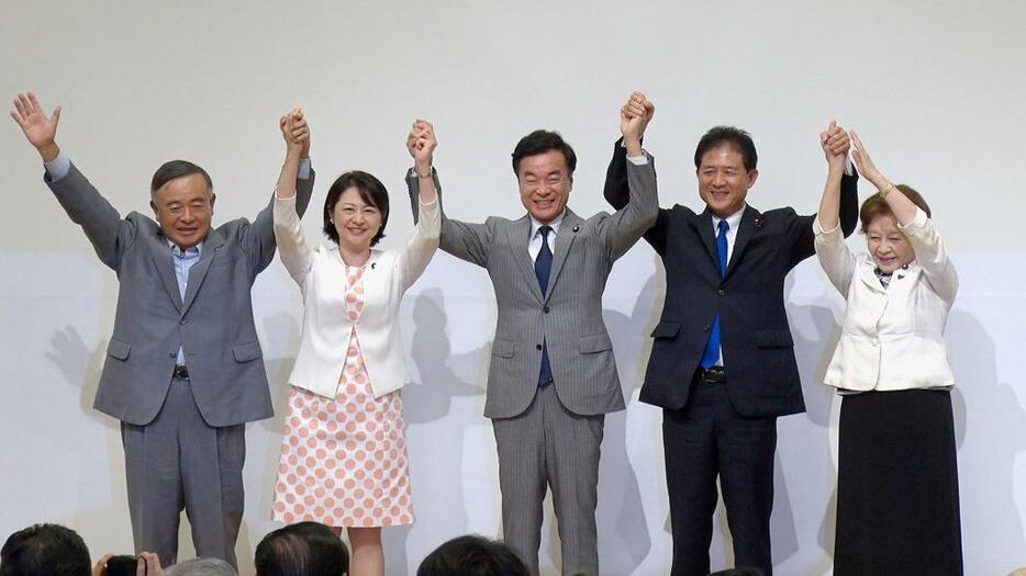 [画像] 松沢代表（中央）ら希望の党の所属議員