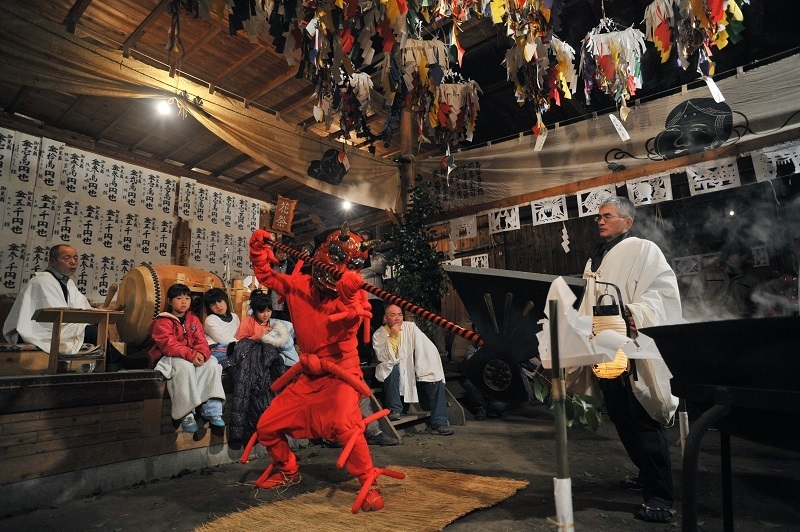 [写真]愛知県豊根村上黒川地区の花祭（撮影／山之内博章）