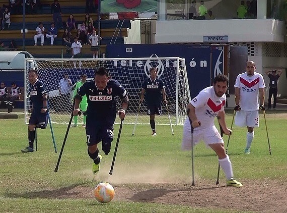 アンプティサッカー5年 下 日本の戦術を変えた惨敗 W杯快進撃へ The Page Yahoo ニュース