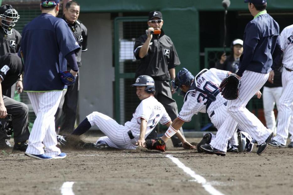 コリジョンルールの導入は、試合時間を長くする弊害を呼びそうだ。（写真・黒田史夫）