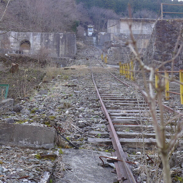 [画像]廃線となっている傾斜鉄道の線路
