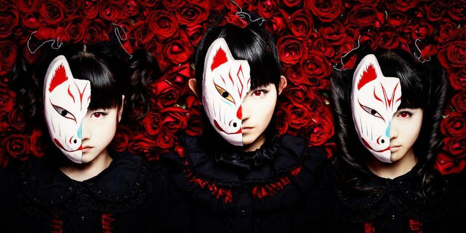 [写真]16歳と15歳の女子3人組「BABYMETAL」